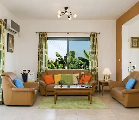 Melina Coral Bay