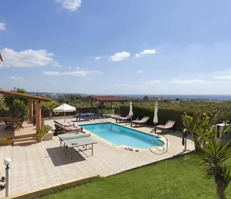 Melina Coral Bay Peyia